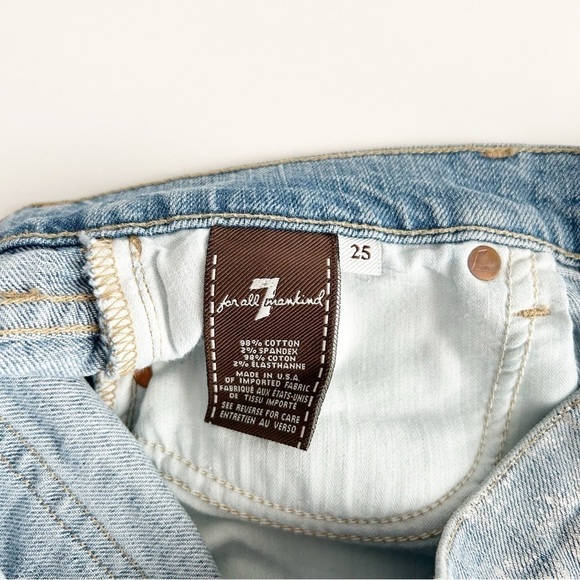 7 for All Mankind Carlie Silver Foil Metallic Cutoff Shorts | Size 25 - Picture 5 of 6